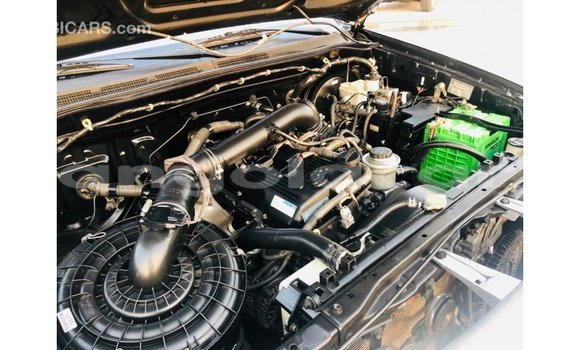 Acheter Import Voiture Toyota Fortuner Noir à Import - Dubai, Province de Bengo Acheter Import Voiture Toyota Fortuner Noir à Import - Dubai, Province de Bengo