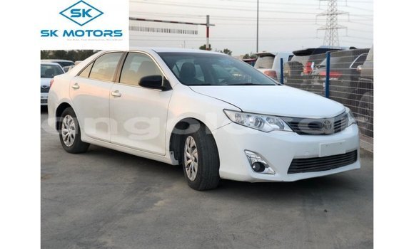 Comprar Importar Toyota Camry Branco Carro em Import - Dubai em Bengo Province