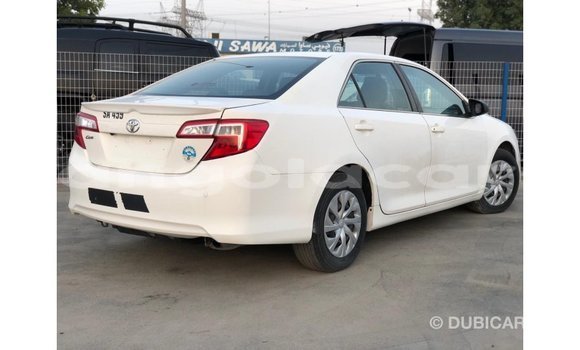 Comprar Importar Toyota Camry Branco Carro em Import - Dubai em Bengo Province Comprar Importar Toyota Camry Branco Carro em Import - Dubai em Bengo Province