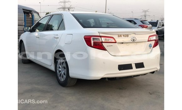 Comprar Importar Toyota Camry Branco Carro em Import - Dubai em Bengo Province Comprar Importar Toyota Camry Branco Carro em Import - Dubai em Bengo Province