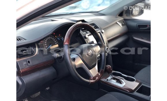 Comprar Importar Toyota Camry Branco Carro em Import - Dubai em Bengo Province Comprar Importar Toyota Camry Branco Carro em Import - Dubai em Bengo Province