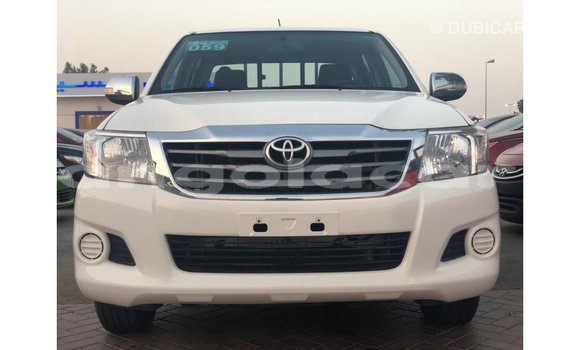 Acheter Import Voiture Toyota Hilux Blanc à Import - Dubai, Province de Bengo Acheter Import Voiture Toyota Hilux Blanc à Import - Dubai, Province de Bengo