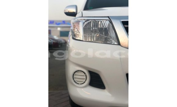 Acheter Import Voiture Toyota Hilux Blanc à Import - Dubai, Province de Bengo Acheter Import Voiture Toyota Hilux Blanc à Import - Dubai, Province de Bengo