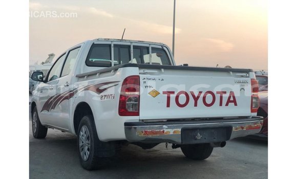 Acheter Import Voiture Toyota Hilux Blanc à Import - Dubai, Province de Bengo Acheter Import Voiture Toyota Hilux Blanc à Import - Dubai, Province de Bengo