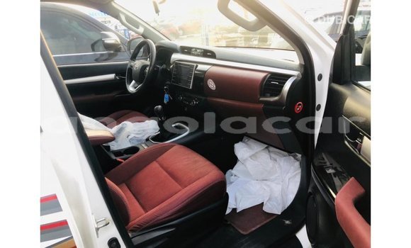 Buy Import Toyota Hilux White Car in Import - Dubai in Bengo Province Buy Import Toyota Hilux White Car in Import - Dubai in Bengo Province