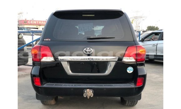 Comprar Importar Toyota Land Cruiser Preto Carro em Import - Dubai em Bengo Province Comprar Importar Toyota Land Cruiser Preto Carro em Import - Dubai em Bengo Province