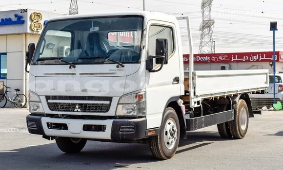 Comprar Importar Mitsubishi Carisma Branco Carro em Import - Dubai em Bengo Province Comprar Importar Mitsubishi Carisma Branco Carro em Import - Dubai em Bengo Province