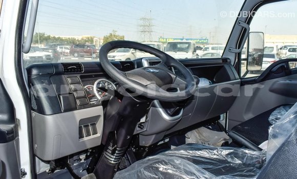 Comprar Importar Mitsubishi Carisma Branco Carro em Import - Dubai em Bengo Province Comprar Importar Mitsubishi Carisma Branco Carro em Import - Dubai em Bengo Province