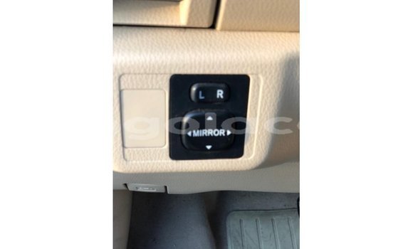 Comprar Importar Toyota Yaris Branco Carro em Import - Dubai em Bengo Province Comprar Importar Toyota Yaris Branco Carro em Import - Dubai em Bengo Province