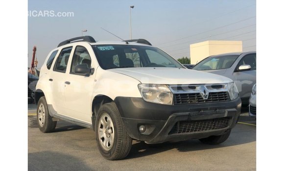 Comprar Importar Renault Duster Branco Carro em Import - Dubai em Bengo Province Comprar Importar Renault Duster Branco Carro em Import - Dubai em Bengo Province