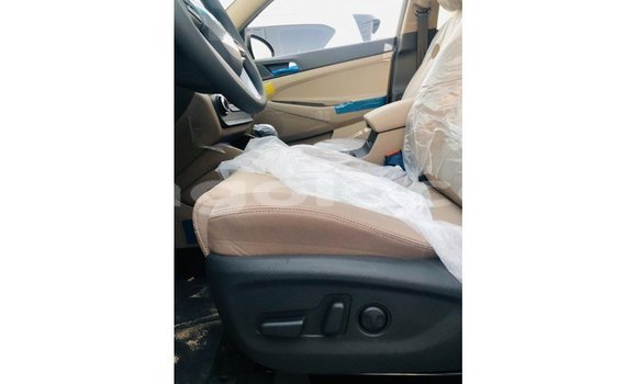 Comprar Importar Hyundai Tucson Marrom Carro em Import - Dubai em Bengo Province Comprar Importar Hyundai Tucson Marrom Carro em Import - Dubai em Bengo Province