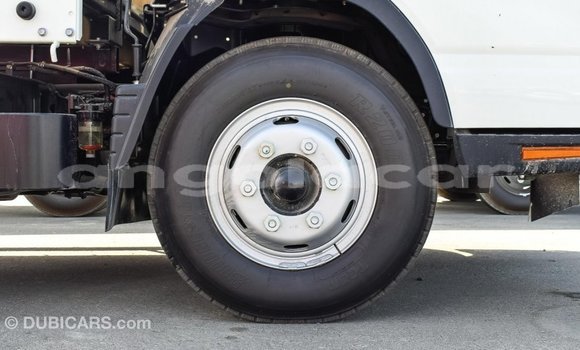 Comprar Importar Mitsubishi Carisma Branco Carro em Import - Dubai em Bengo Province Comprar Importar Mitsubishi Carisma Branco Carro em Import - Dubai em Bengo Province