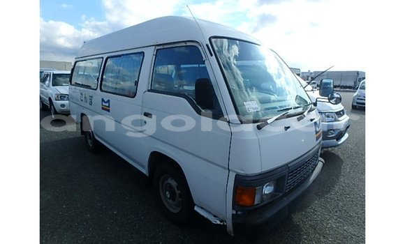 Comprar Importar Nissan Caravan Branco Carro em Import - Dubai em Bengo Province Comprar Importar Nissan Caravan Branco Carro em Import - Dubai em Bengo Province
