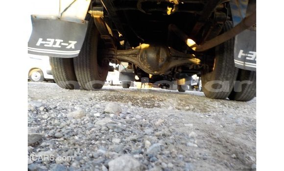 Comprar Importar Toyota Dyna Azul Carro em Import - Dubai em Bengo Province Comprar Importar Toyota Dyna Azul Carro em Import - Dubai em Bengo Province