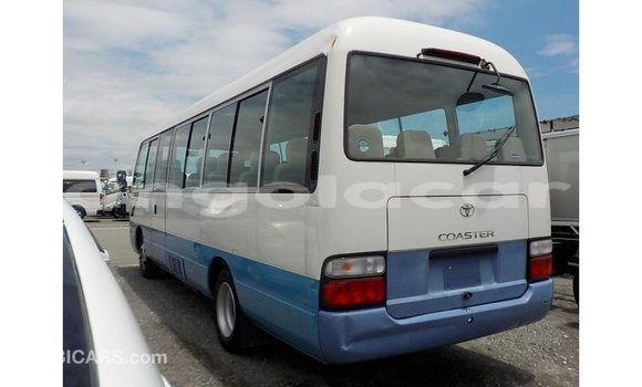 Comprar Importar Toyota Coaster Branco Carro em Import - Dubai em Bengo Province Comprar Importar Toyota Coaster Branco Carro em Import - Dubai em Bengo Province