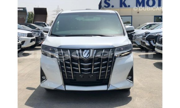 Acheter Import Voiture Toyota Alphard Blanc à Import - Dubai, Province de Bengo Acheter Import Voiture Toyota Alphard Blanc à Import - Dubai, Province de Bengo
