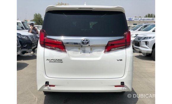 Acheter Import Voiture Toyota Alphard Blanc à Import - Dubai, Province de Bengo Acheter Import Voiture Toyota Alphard Blanc à Import - Dubai, Province de Bengo