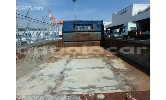 Comprar Importar Mazda 2 Azul Carro em Import - Dubai em Bengo Province Comprar Importar Mazda 2 Azul Carro em Import - Dubai em Bengo Province