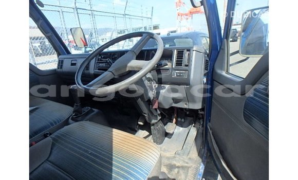 Comprar Importar Mazda 2 Azul Carro em Import - Dubai em Bengo Province Comprar Importar Mazda 2 Azul Carro em Import - Dubai em Bengo Province