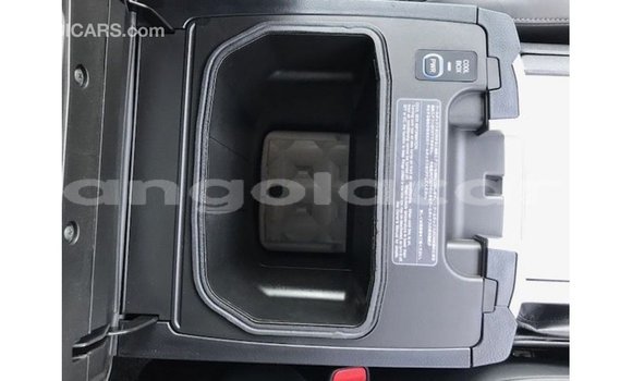 Comprar Importar Toyota Land Cruiser Branco Carro em Import - Dubai em Bengo Province Comprar Importar Toyota Land Cruiser Branco Carro em Import - Dubai em Bengo Province