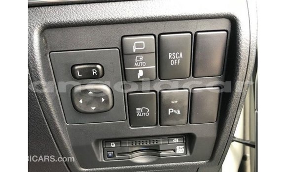 Comprar Importar Toyota Land Cruiser Branco Carro em Import - Dubai em Bengo Province Comprar Importar Toyota Land Cruiser Branco Carro em Import - Dubai em Bengo Province