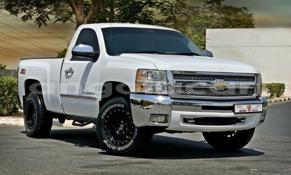 Comprar Importar Chevrolet Silverado Branco Carro em Import - Dubai em Bengo Province Comprar Importar Chevrolet Silverado Branco Carro em Import - Dubai em Bengo Province