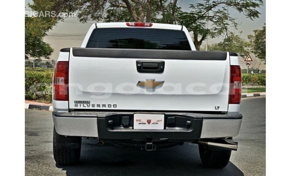 Comprar Importar Chevrolet Silverado Branco Carro em Import - Dubai em Bengo Province Comprar Importar Chevrolet Silverado Branco Carro em Import - Dubai em Bengo Province