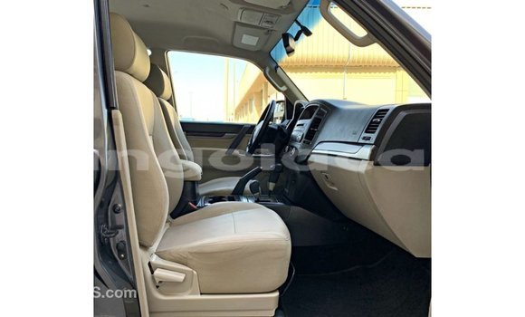 Comprar Importar Mitsubishi Pajero Outro Carro em Import - Dubai em Bengo Province Comprar Importar Mitsubishi Pajero Outro Carro em Import - Dubai em Bengo Province