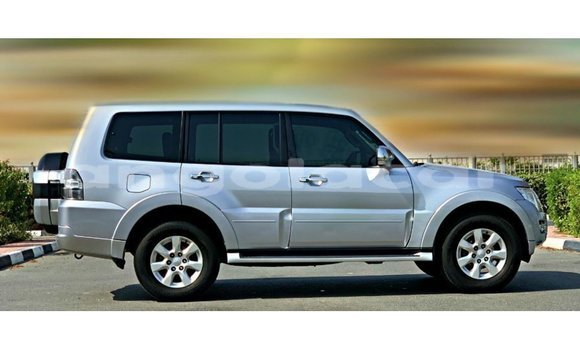 Comprar Importar Mitsubishi Pajero Outro Carro em Import - Dubai em Bengo Province Comprar Importar Mitsubishi Pajero Outro Carro em Import - Dubai em Bengo Province