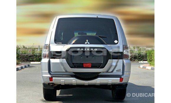 Comprar Importar Mitsubishi Pajero Outro Carro em Import - Dubai em Bengo Province Comprar Importar Mitsubishi Pajero Outro Carro em Import - Dubai em Bengo Province