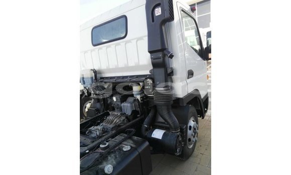 Comprar Importar Mitsubishi i Branco Carro em Import - Dubai em Bengo Province Comprar Importar Mitsubishi i Branco Carro em Import - Dubai em Bengo Province