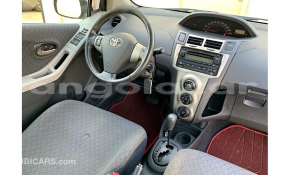 Comprar Importar Toyota Yaris Preto Carro em Import - Dubai em Bengo Province Comprar Importar Toyota Yaris Preto Carro em Import - Dubai em Bengo Province