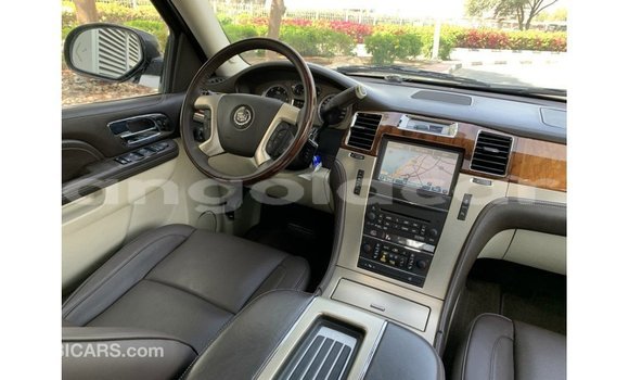 Comprar Importar Cadillac Escalade Preto Carro em Import - Dubai em Bengo Province Comprar Importar Cadillac Escalade Preto Carro em Import - Dubai em Bengo Province