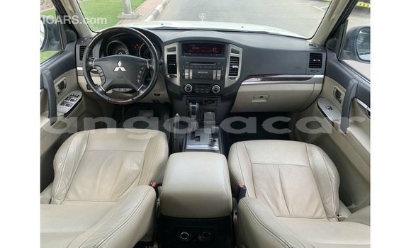 Comprar Importar Mitsubishi Pajero Branco Carro em Import - Dubai em Bengo Province Comprar Importar Mitsubishi Pajero Branco Carro em Import - Dubai em Bengo Province
