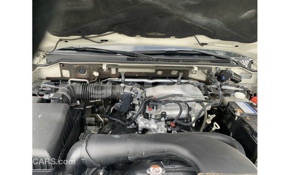 Comprar Importar Mitsubishi Pajero Branco Carro em Import - Dubai em Bengo Province Comprar Importar Mitsubishi Pajero Branco Carro em Import - Dubai em Bengo Province