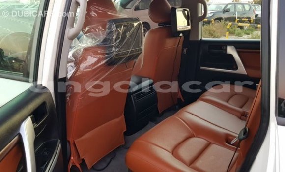 Comprar Importar Toyota Land Cruiser Branco Carro em Import - Dubai em Bengo Province Comprar Importar Toyota Land Cruiser Branco Carro em Import - Dubai em Bengo Province