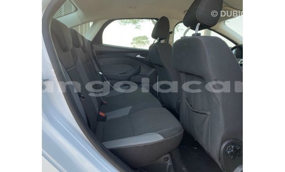 Comprar Importar Ford Focus Branco Carro em Import - Dubai em Bengo Province Comprar Importar Ford Focus Branco Carro em Import - Dubai em Bengo Province