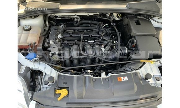 Comprar Importar Ford Focus Branco Carro em Import - Dubai em Bengo Province Comprar Importar Ford Focus Branco Carro em Import - Dubai em Bengo Province