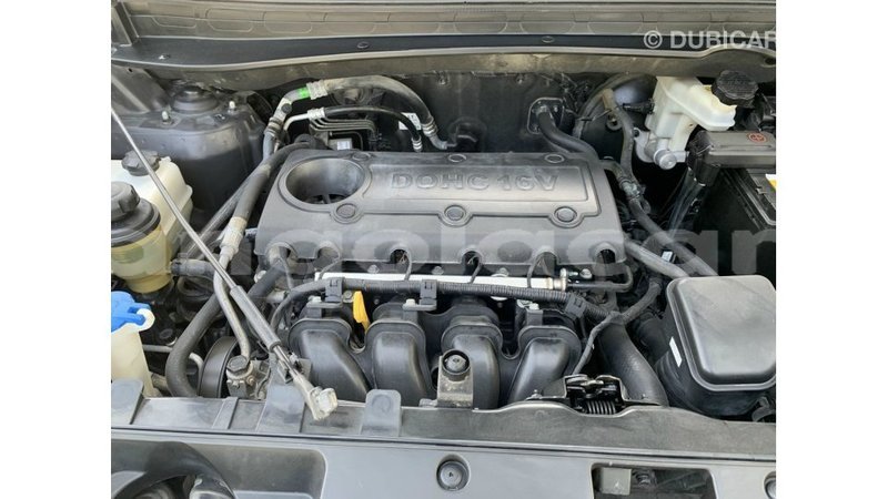 Big with watermark kia sportage bengo province import dubai 8761