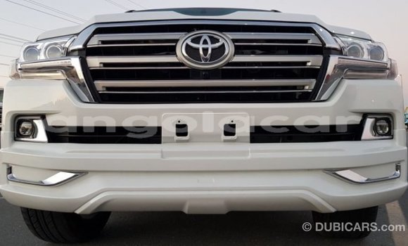 Comprar Importar Toyota Land Cruiser Branco Carro em Import - Dubai em Bengo Province Comprar Importar Toyota Land Cruiser Branco Carro em Import - Dubai em Bengo Province