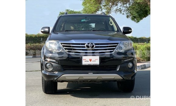 Comprar Importar Toyota Fortuner Preto Carro em Import - Dubai em Bengo Province Comprar Importar Toyota Fortuner Preto Carro em Import - Dubai em Bengo Province