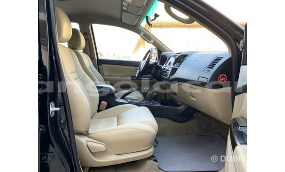 Comprar Importar Toyota Fortuner Preto Carro em Import - Dubai em Bengo Province Comprar Importar Toyota Fortuner Preto Carro em Import - Dubai em Bengo Province