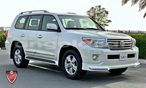 Comprar Importar Toyota Land Cruiser Branco Carro em Import - Dubai em Bengo Province