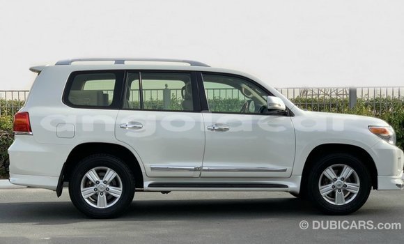 Comprar Importar Toyota Land Cruiser Branco Carro em Import - Dubai em Bengo Province Comprar Importar Toyota Land Cruiser Branco Carro em Import - Dubai em Bengo Province
