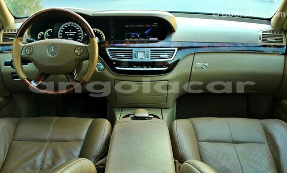 Comprar Importar Mercedes-Benz 200 Azul Carro em Import - Dubai em Bengo Province Comprar Importar Mercedes-Benz 200 Azul Carro em Import - Dubai em Bengo Province