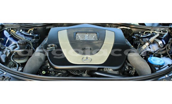 Comprar Importar Mercedes-Benz 200 Azul Carro em Import - Dubai em Bengo Province Comprar Importar Mercedes-Benz 200 Azul Carro em Import - Dubai em Bengo Province