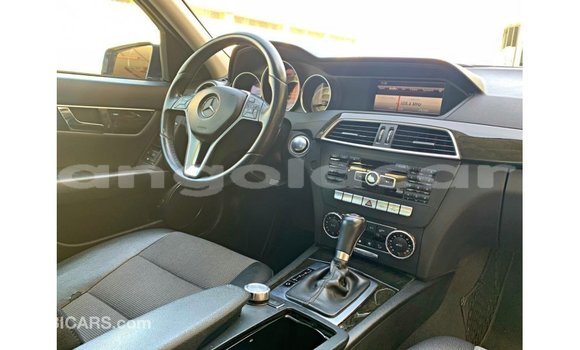 Comprar Importar Mercedes-Benz 200 Azul Carro em Import - Dubai em Bengo Province Comprar Importar Mercedes-Benz 200 Azul Carro em Import - Dubai em Bengo Province