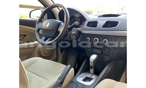 Comprar Importar Renault Fluence Branco Carro em Import - Dubai em Bengo Province Comprar Importar Renault Fluence Branco Carro em Import - Dubai em Bengo Province