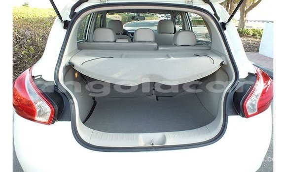 Comprar Importar Nissan Tiida Branco Carro em Import - Dubai em Bengo Province Comprar Importar Nissan Tiida Branco Carro em Import - Dubai em Bengo Province