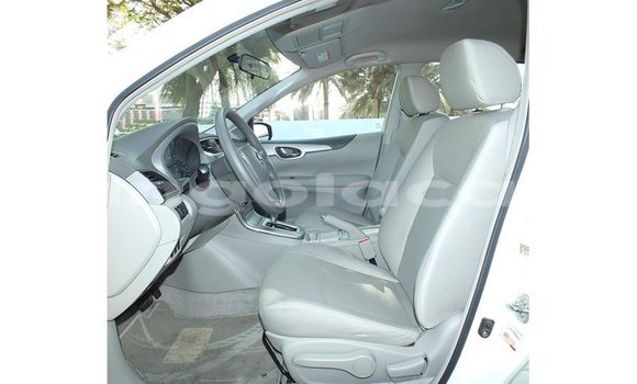 Comprar Importar Nissan Tiida Branco Carro em Import - Dubai em Bengo Province Comprar Importar Nissan Tiida Branco Carro em Import - Dubai em Bengo Province